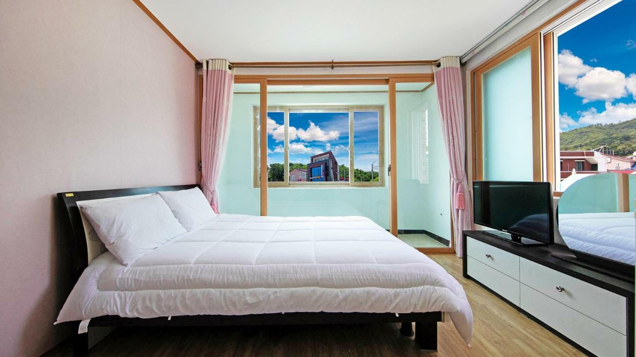 ชัมช็อก ซอล บีช เพนชั่น Villa ซัมชอค ภายนอก รูปภาพ