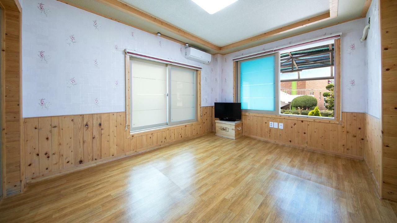 ชัมช็อก ซอล บีช เพนชั่น Villa ซัมชอค ภายนอก รูปภาพ
